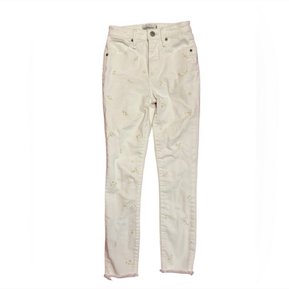 Abercrombie & Fitch White And Cream High-Rise Jeans - Picture 7 of 7